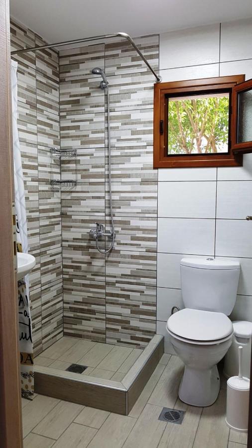 Fyllou Apartment อัสโปรวาลตา ภายนอก รูปภาพ