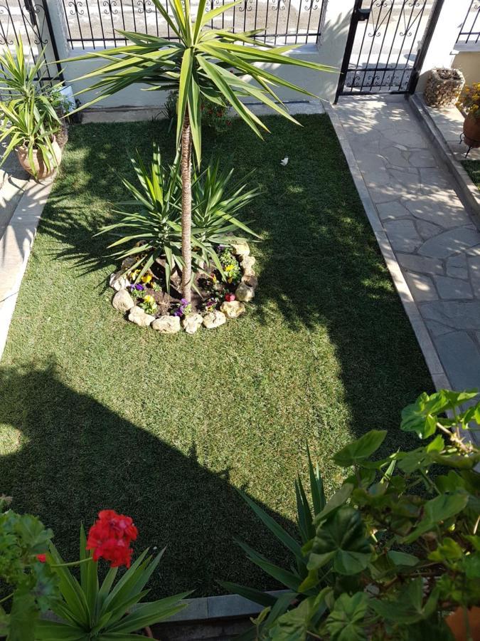 Fyllou Apartment อัสโปรวาลตา ภายนอก รูปภาพ